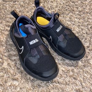 Boys Nike Flex